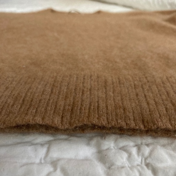 Reformation Cashmere Sweater Camel - Picture 7 of 13